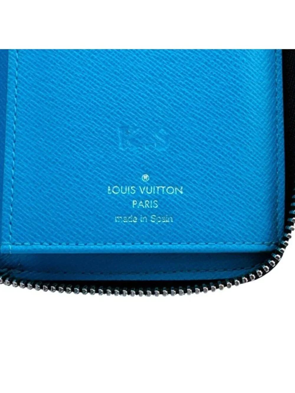 Louis Vuitton Zippy Wallet Vertical Taigarama Leather Blue